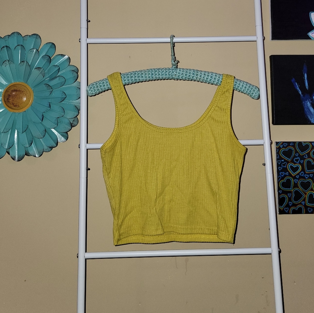 Yellow cropped tank